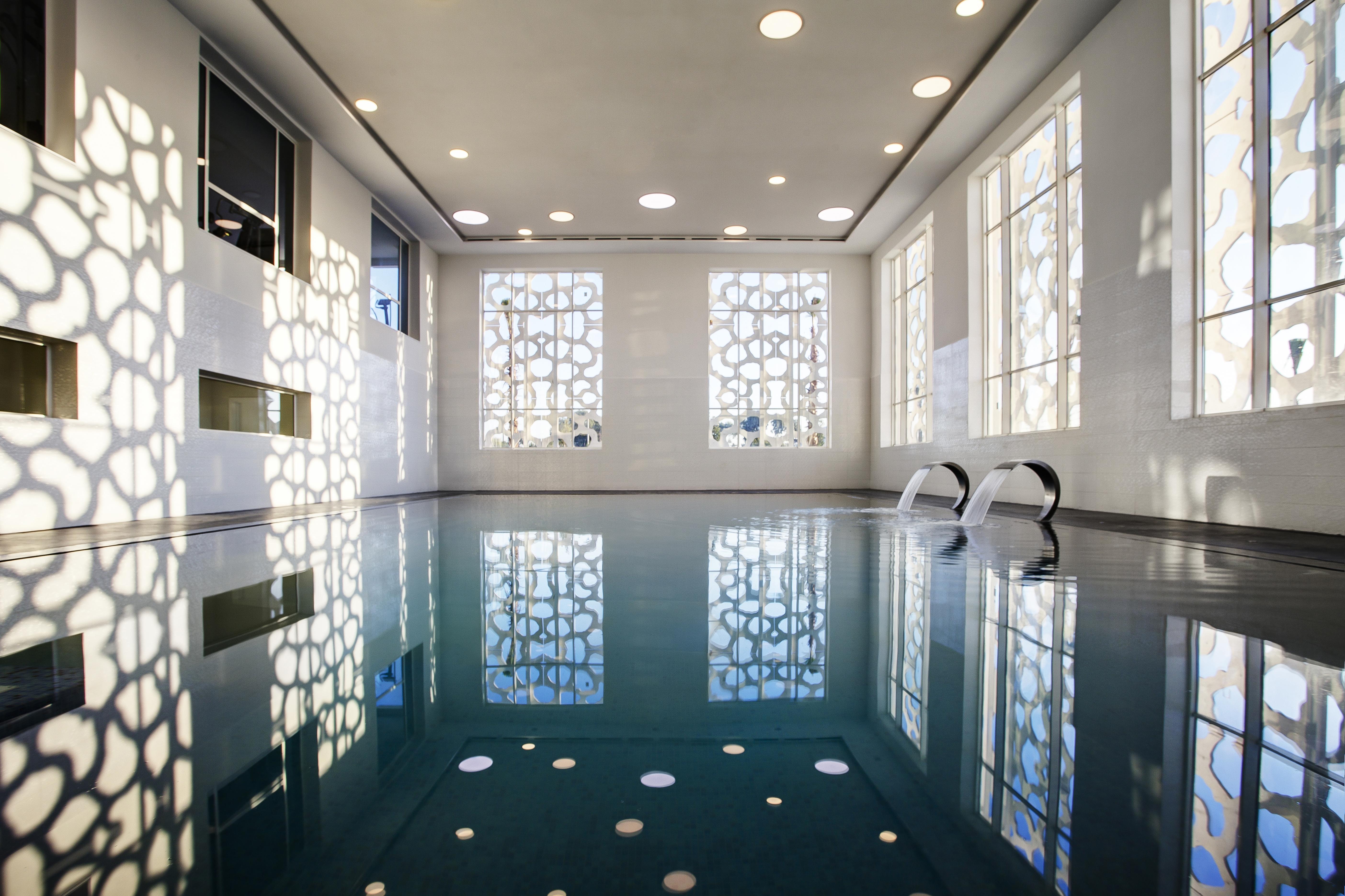 Vichy Célestins Spa Hôtel Casablanca Bouznika Esterno foto Swimming pool